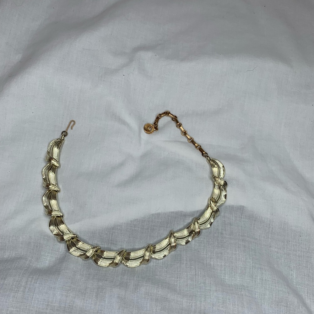 vintage Lisner choker necklace